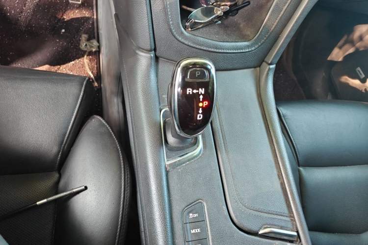 Used Cadillac XT5 2016 28T Four-Wheel Drive Luxury Model Gear Lever