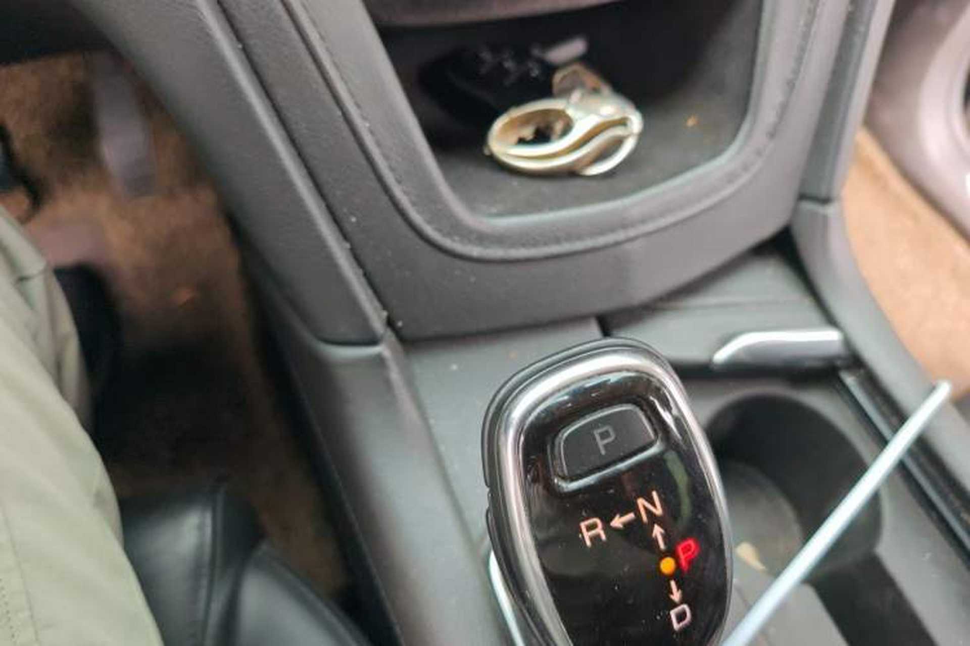 Used Cadillac XT5 2016 25T Luxury Model Gear Lever
