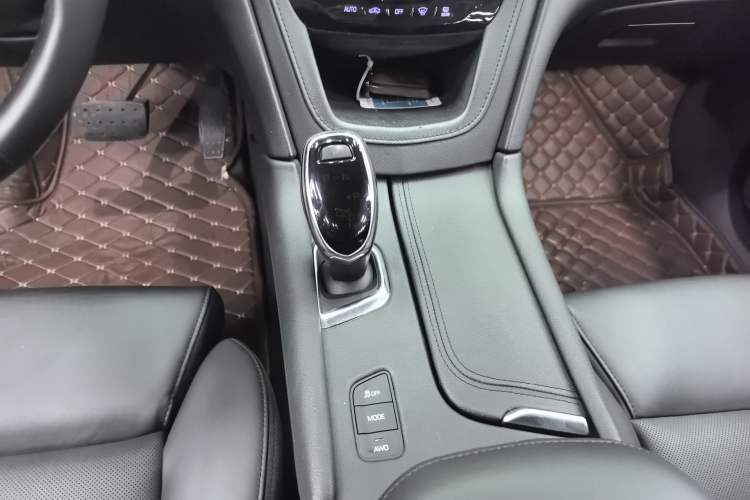 Used Cadillac XT5 2016 28T Four-Wheel Drive Luxury Model Gear Lever