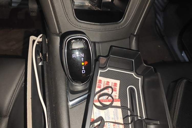 Used Cadillac XT5 2016 25T Luxury Model Gear Lever