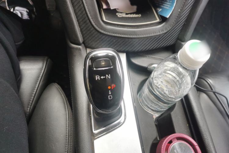 Used Cadillac XT5 2016 28T Four-Wheel Drive Luxury Model Gear Lever