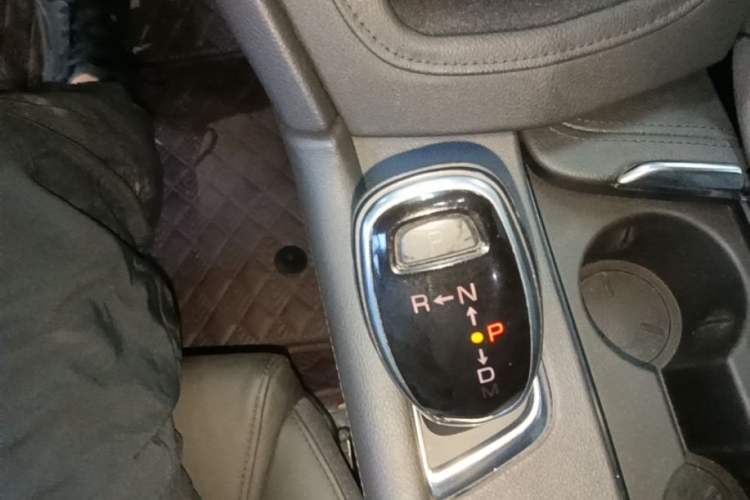 Used Cadillac XT5 2016 25T Luxury Model Gear Lever