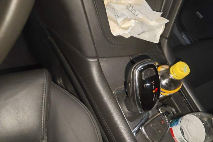 Used Cadillac XT5 2016 25T Luxury Model Gear Lever