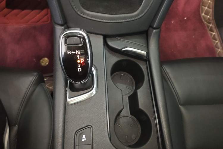 Used Cadillac XT5 2016 25T Luxury Model Gear Lever