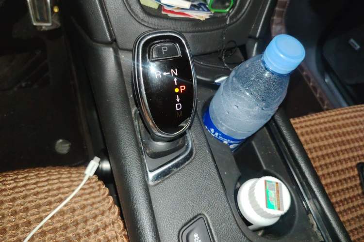 Used Cadillac XT5 2016 25T Luxury Model Gear Lever