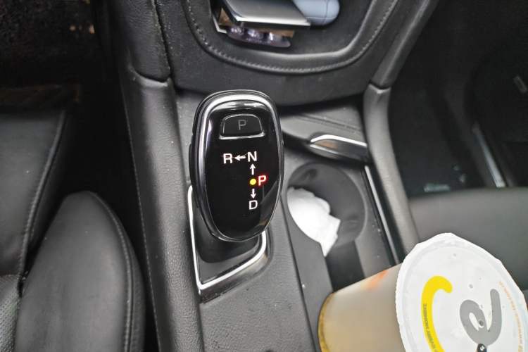Used Cadillac XT5 2016 28T Four-Wheel Drive Luxury Model Gear Lever