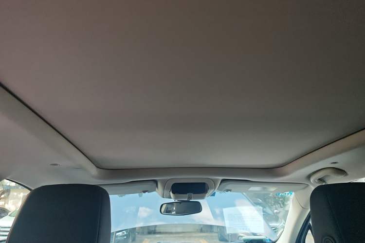 Used Cadillac XT5 2016 28T Four-Wheel Drive Luxury Model Headliner