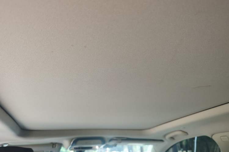 Used Cadillac XT5 2016 25T Luxury Model Headliner
