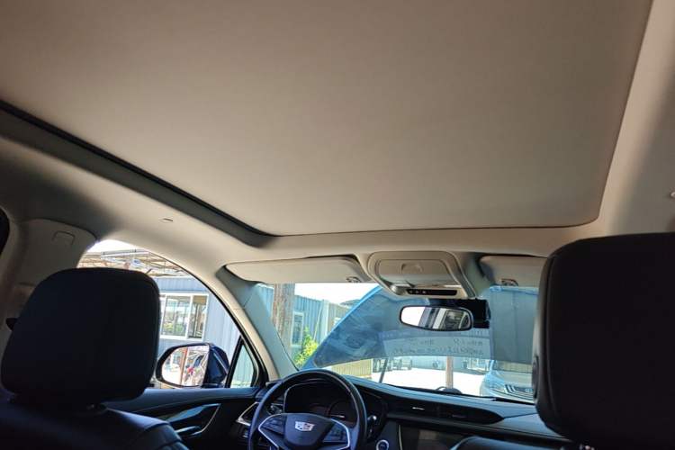 Used Cadillac XT5 2016 28T Four-Wheel Drive Luxury Model Headliner