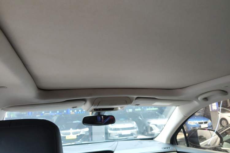 Used Cadillac XT5 2016 28T Four-Wheel Drive Luxury Model Headliner