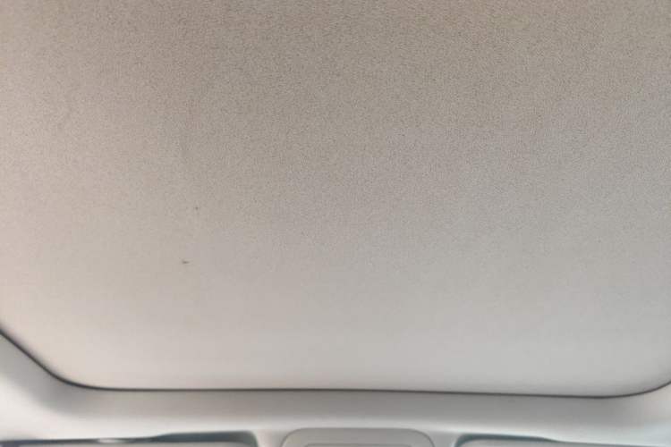 Used Cadillac XT5 2016 25T Luxury Model Headliner