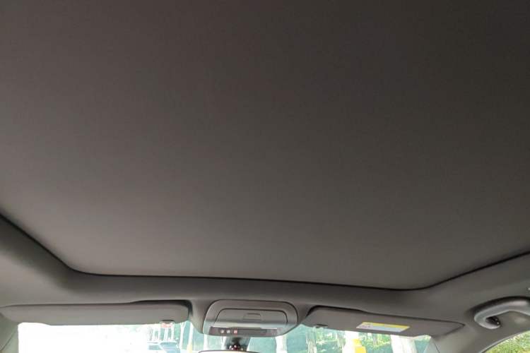 Used Cadillac XT5 2016 28T Four-Wheel Drive Tech Version Headliner
