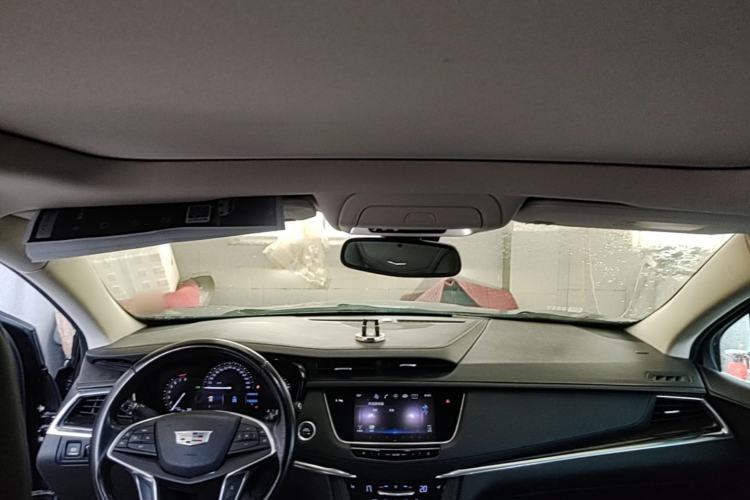 Used Cadillac XT5 2016 28T Four-Wheel Drive Luxury Model Headliner