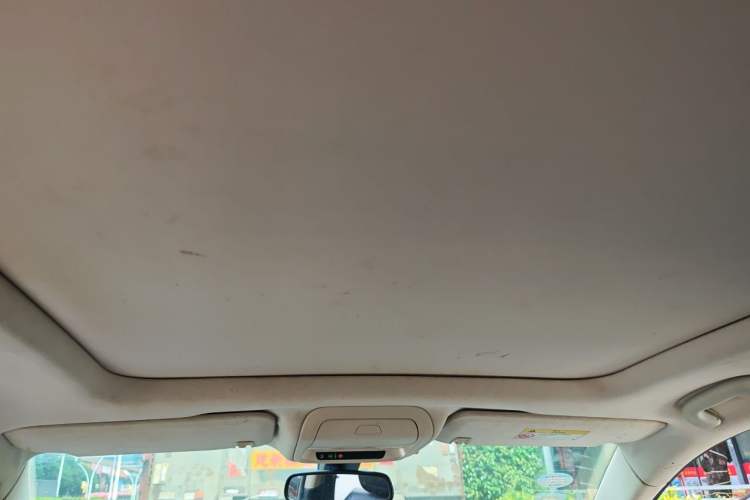 Used Cadillac XT5 2016 25T Luxury Model Headliner