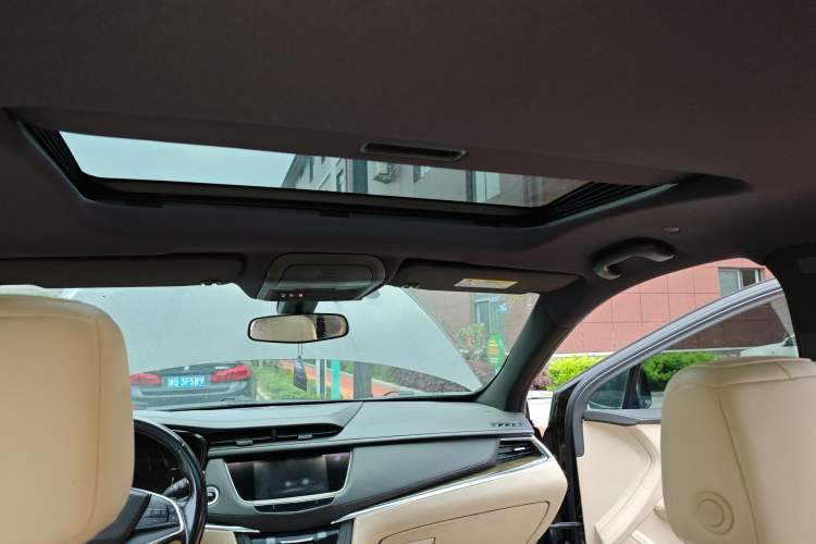 Used Cadillac XT5 2016 25T Tech Edition Headliner