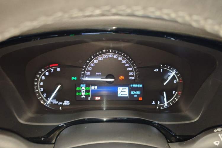 Used Cadillac XT5 2016 25T Tech Edition Instrument Cluster