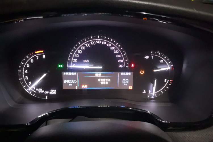 Used Cadillac XT5 2016 25T Tech Edition Instrument Cluster