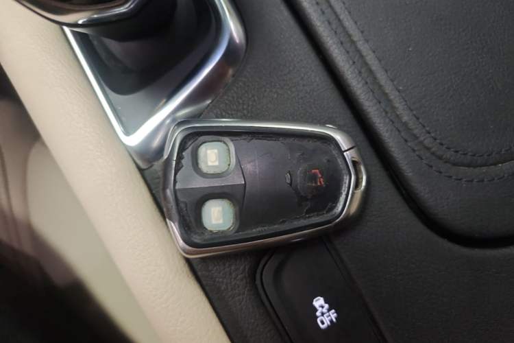 Used Cadillac XT5 2016 25T Tech Edition Interior 1