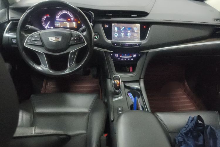 Used Cadillac XT5 2016 25T Luxury Model Interior 2