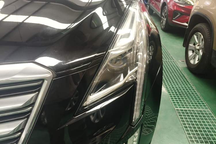 Used Cadillac XT5 2016 28T Four-Wheel Drive Luxury Model Left Front Headlight