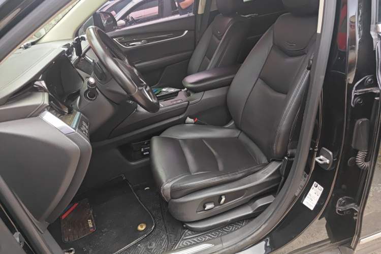 Used Cadillac XT5 2016 25T Luxury Model Left Front Seat