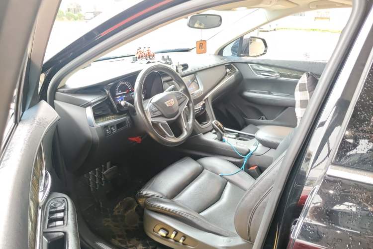 Used Cadillac XT5 2016 28T Four-Wheel Drive Luxury Model Left Front Seat