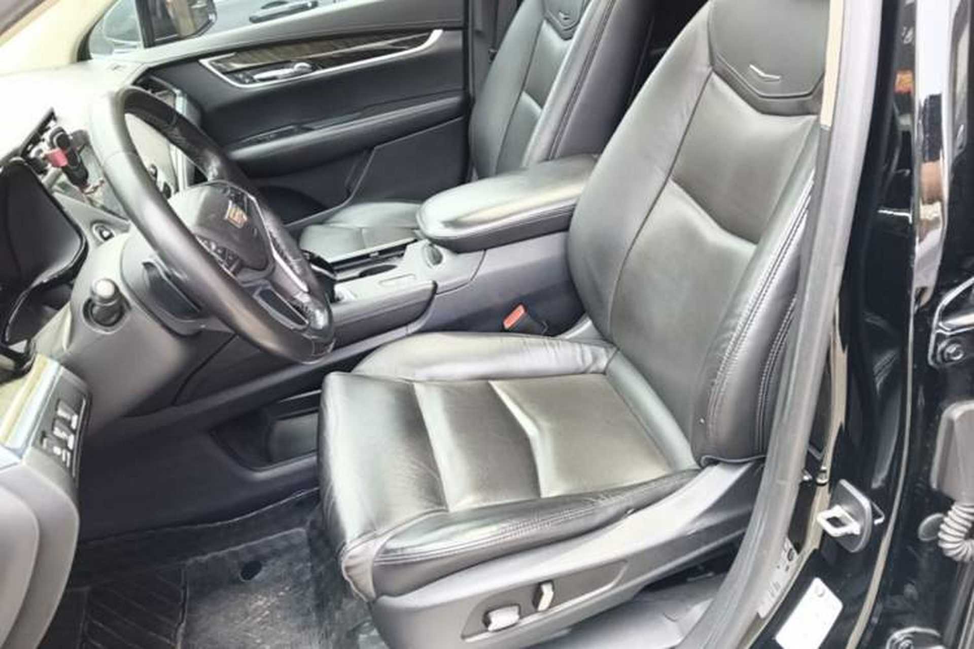 Used Cadillac XT5 2016 25T Luxury Model Left Front Seat