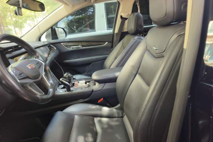 Used Cadillac XT5 2016 25T Luxury Model Left Front Seat