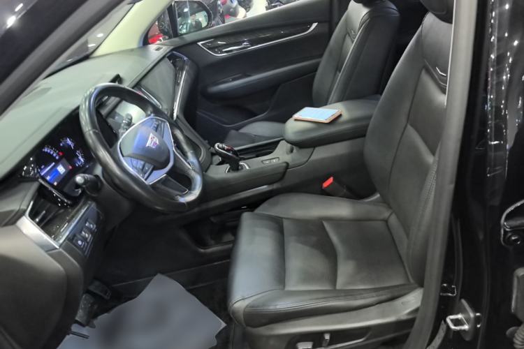 Used Cadillac XT5 2016 25T Luxury Model Left Front Seat