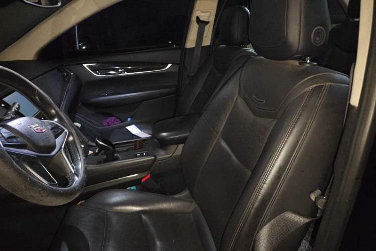 Used Cadillac XT5 2016 25T Luxury Model Left Front Seat