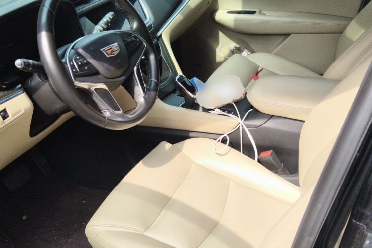 Used Cadillac XT5 2016 28T Four-Wheel Drive Tech Version Left Front Seat