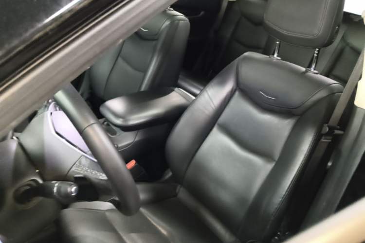 Used Cadillac XT5 2016 25T Luxury Model Left Front Seat