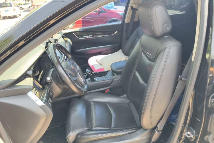 Used Cadillac XT5 2016 28T Four-Wheel Drive Luxury Model Left Front Seat