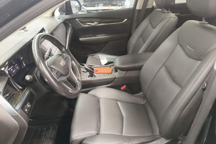 Used Cadillac XT5 2016 28T Four-Wheel Drive Luxury Model Left Front Seat