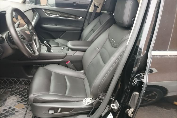 Used Cadillac XT5 2016 25T Luxury Model Left Front Seat