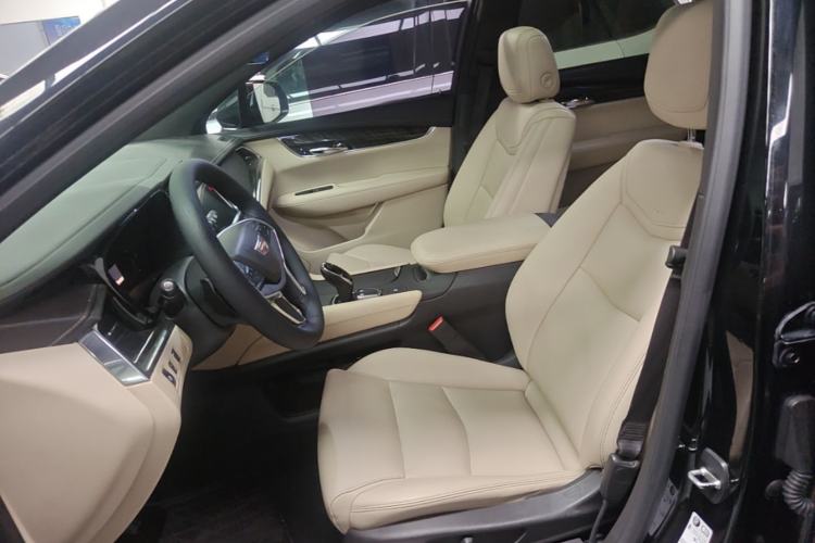 Used Cadillac XT5 2016 25T Tech Edition Left Front Seat