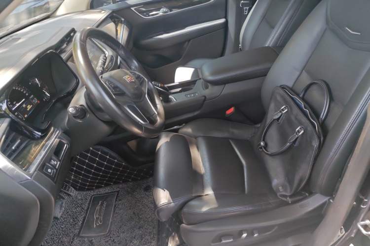 Used Cadillac XT5 2016 28T Four-Wheel Drive Luxury Model Left Front Seat