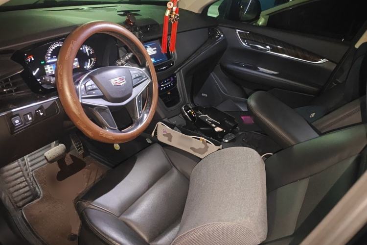 Used Cadillac XT5 2016 25T Luxury Model Left Front Seat