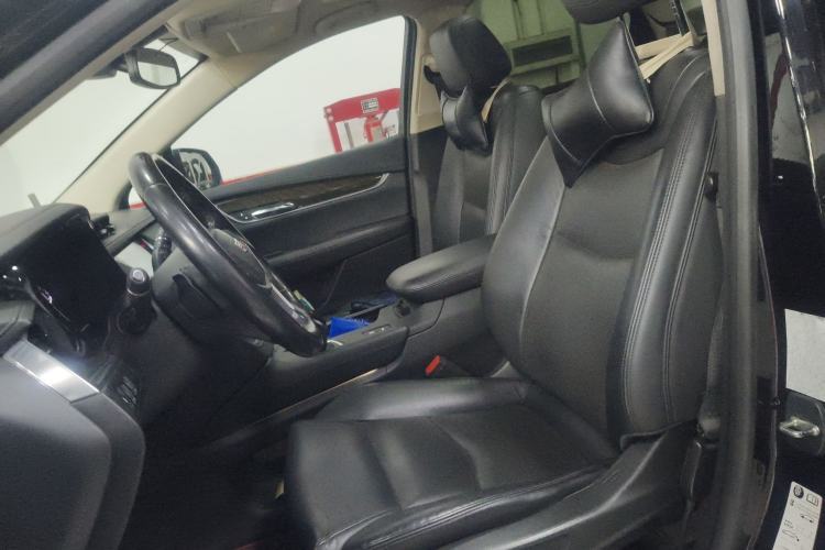 Used Cadillac XT5 2016 25T Luxury Model Left Front Seat