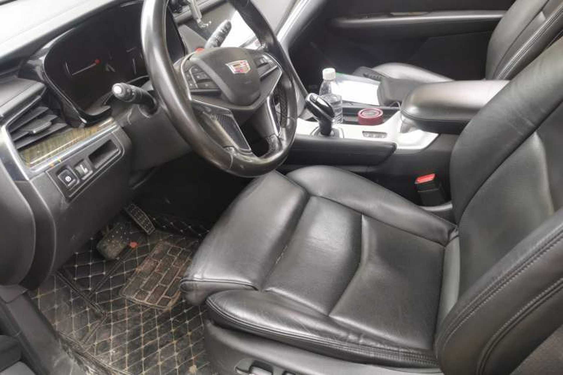 Used Cadillac XT5 2016 28T Four-Wheel Drive Luxury Model Left Front Seat