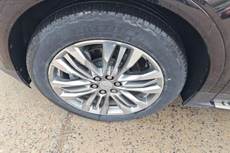 Used Cadillac XT5 2016 28T Four-Wheel-Drive Leading Model Left Front Wheel Hub