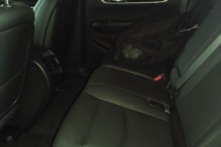 Used Cadillac XT5 2016 25T Luxury Model Left Rear Seat
