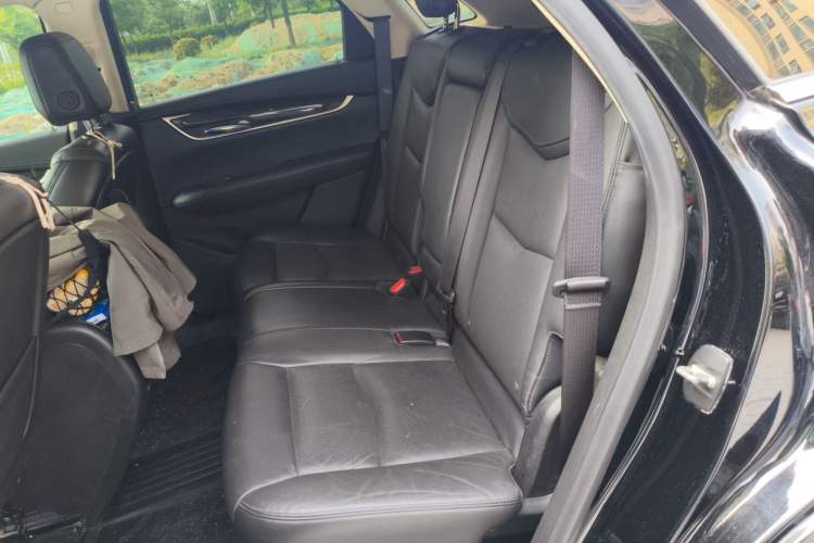 Used Cadillac XT5 2016 25T Luxury Model Left Rear Seat