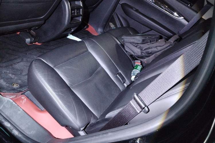Used Cadillac XT5 2016 25T Luxury Model Left Rear Seat