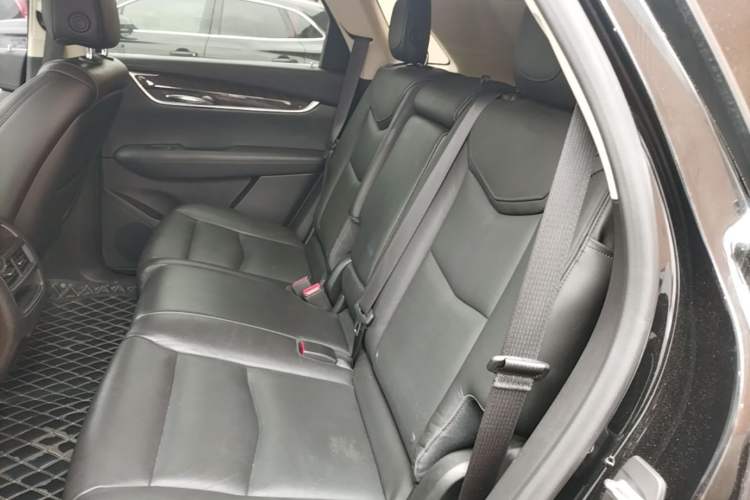 Used Cadillac XT5 2016 25T Luxury Model Left Rear Seat