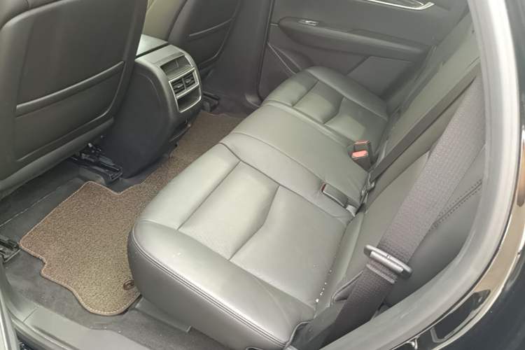 Used Cadillac XT5 2016 25T Luxury Model Left Rear Seat
