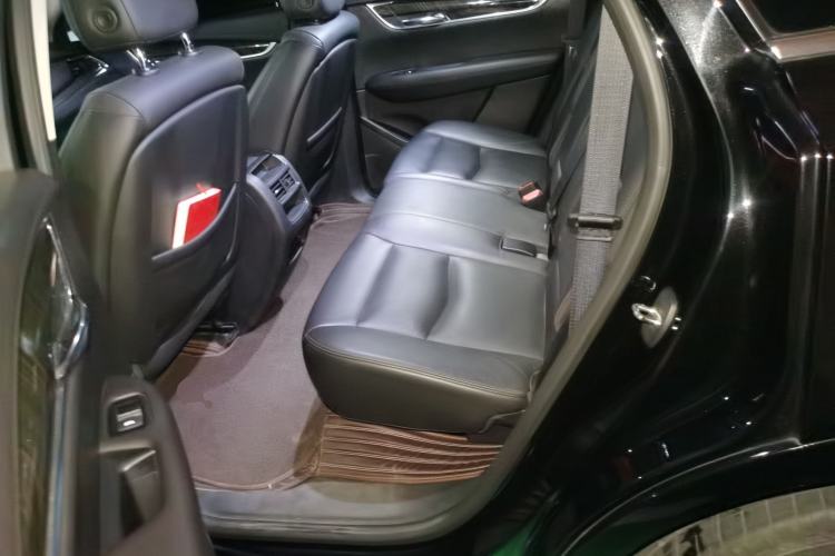 Used Cadillac XT5 2016 25T Luxury Model Left Rear Seat