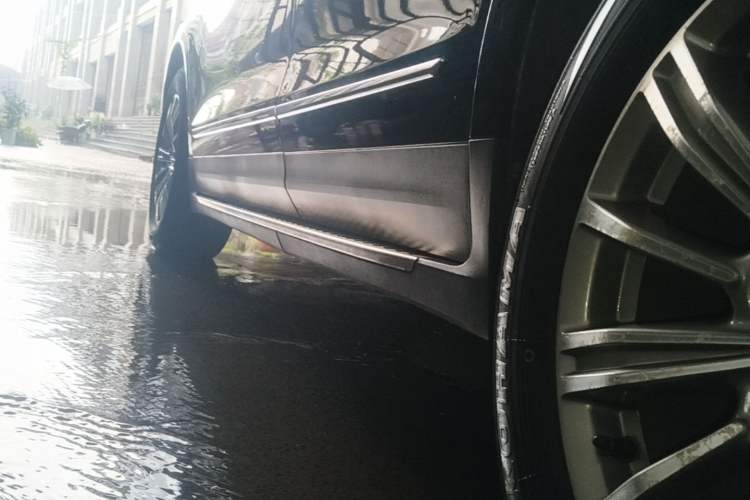 Used Cadillac XT5 2016 25T Luxury Model Left Side Sill