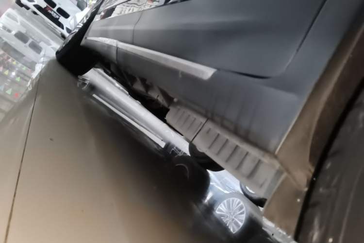 Used Cadillac XT5 2016 25T Luxury Model Left Side Sill