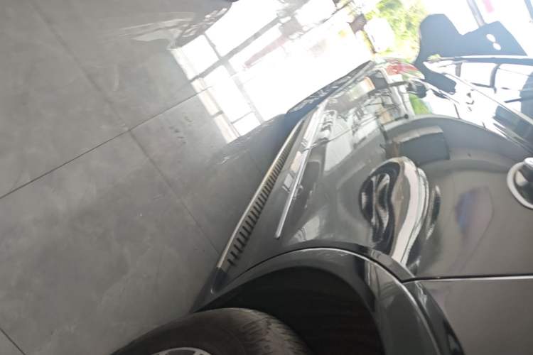 Used Cadillac XT5 2016 25T Luxury Model Left Side Sill